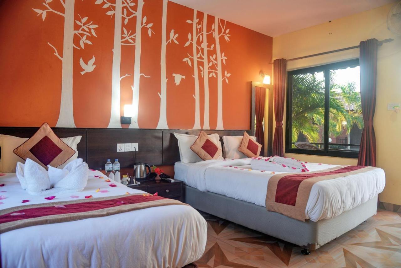 Vision Safari Pvt Ltd Hotel Sauraha Luaran gambar