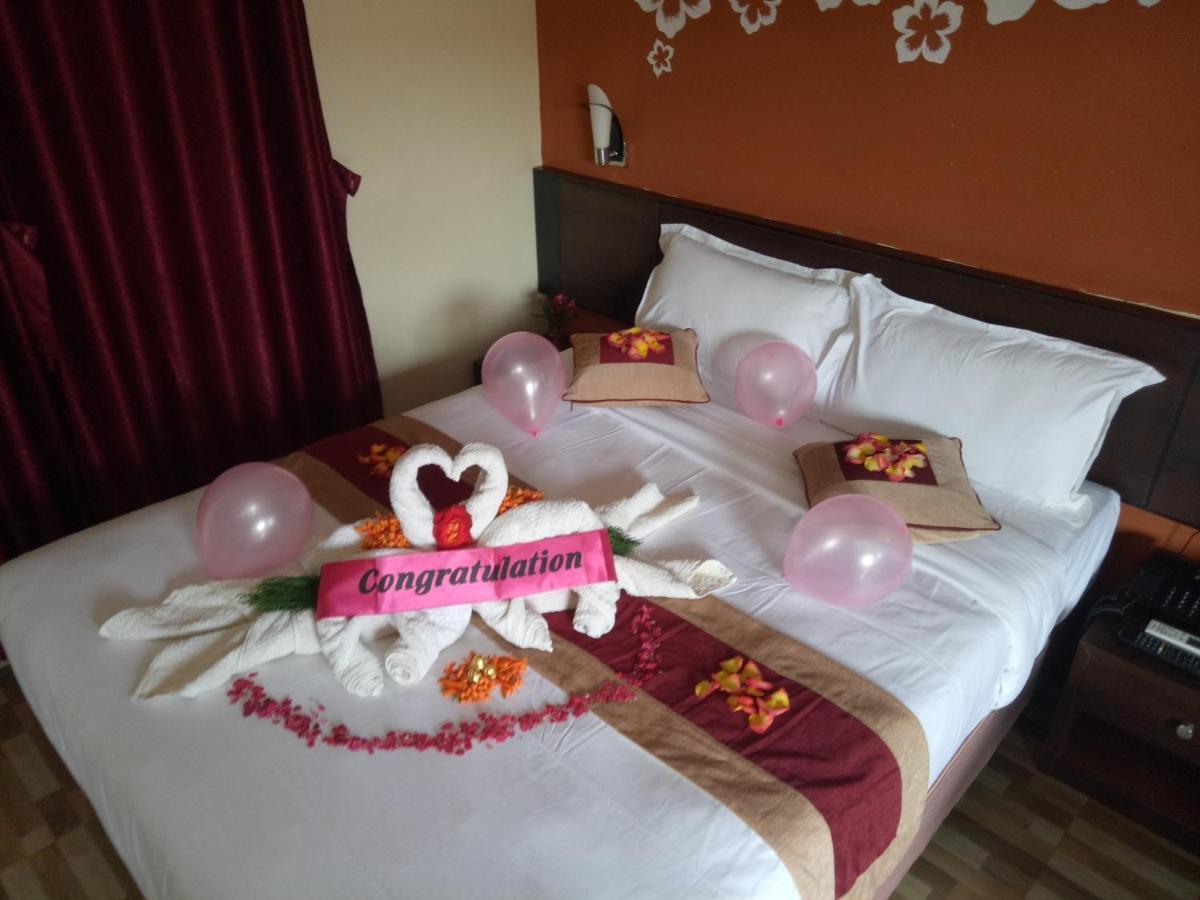 Vision Safari Pvt Ltd Hotel Sauraha Luaran gambar