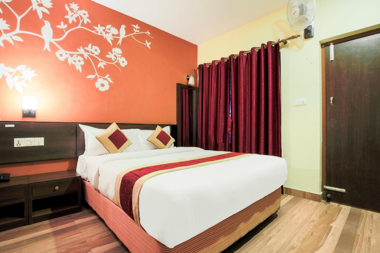 Vision Safari Pvt Ltd Hotel Sauraha Luaran gambar