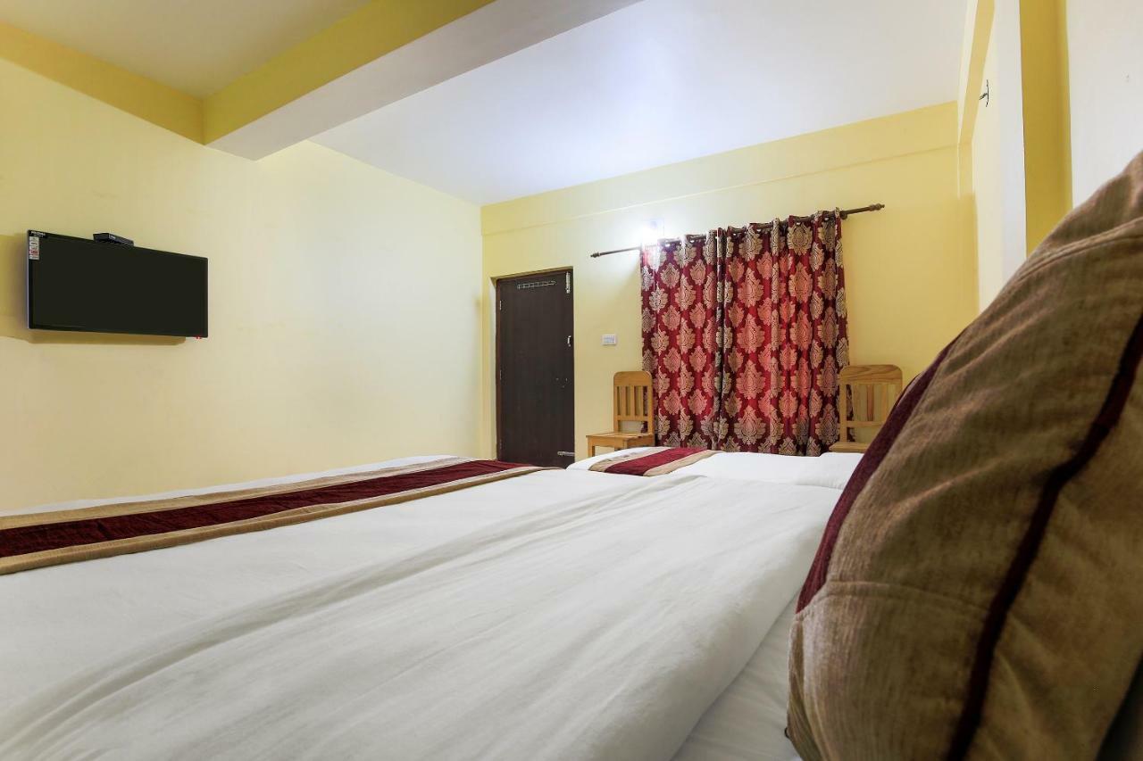 Vision Safari Pvt Ltd Hotel Sauraha Luaran gambar